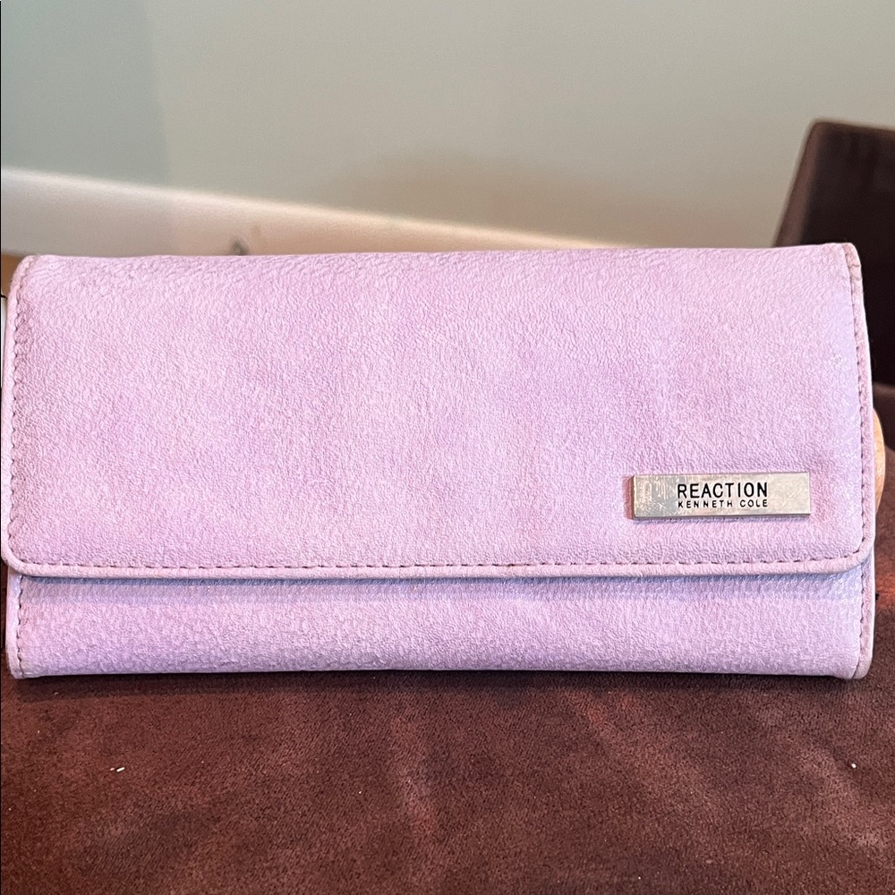 Kenneth Cole Reaction Lavender Wallet